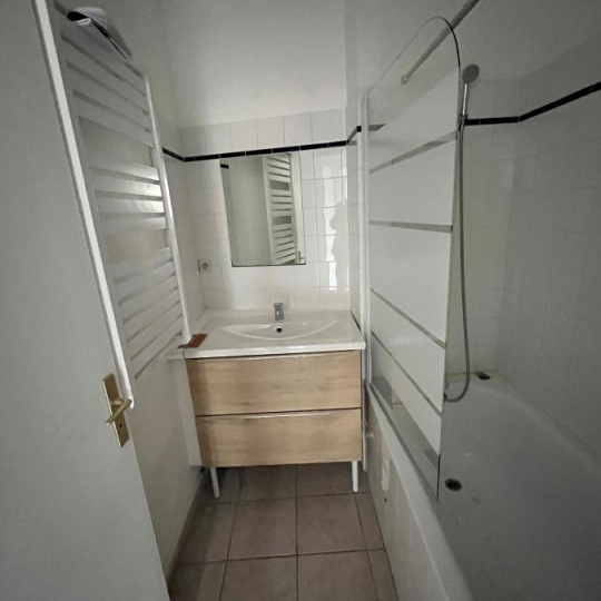  Annonces LANGUEDOC : Apartment | NIMES (30900) | 46 m2 | 533 € 