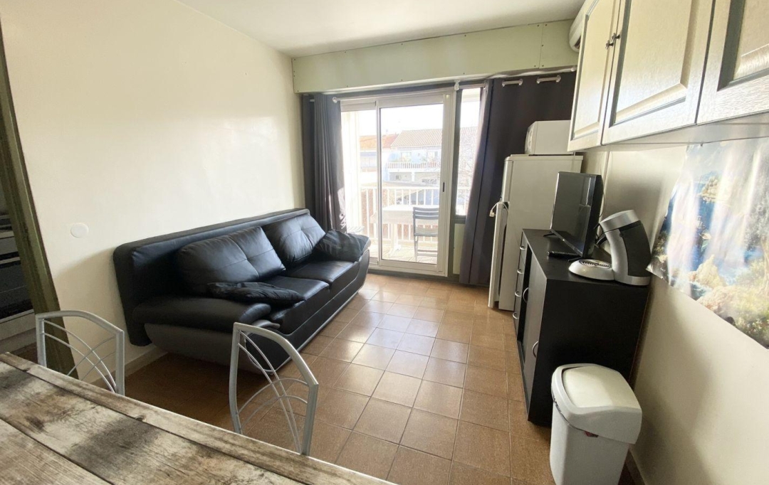 Annonces LANGUEDOC : Appartement | LE GRAU-DU-ROI (30240) | 30 m2 | 280 € 