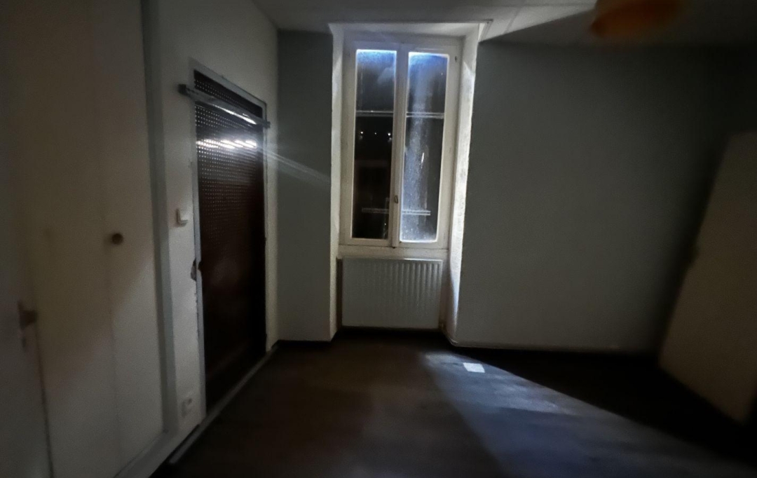 Annonces LANGUEDOC : Appartement | SAINT-GILLES (30800) | 51 m2 | 53 000 € 