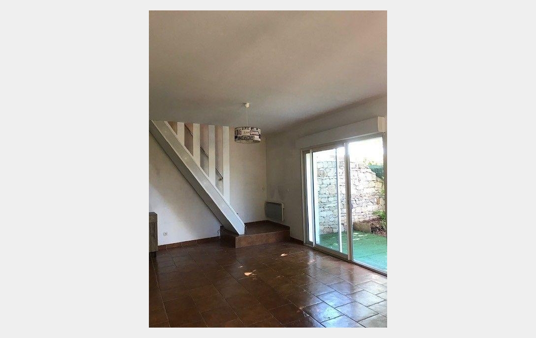 Annonces LANGUEDOC : Maison / Villa | NIMES (30000) | 58 m2 | 720 € 