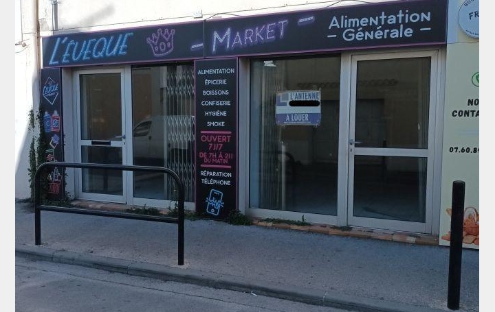 Local commercial   NIMES  80 m2 780 € 