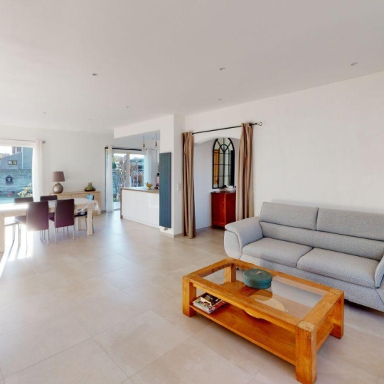  Annonces LANGUEDOC : House | FRONTIGNAN (34110) | 140 m2 | 1 800 € 
