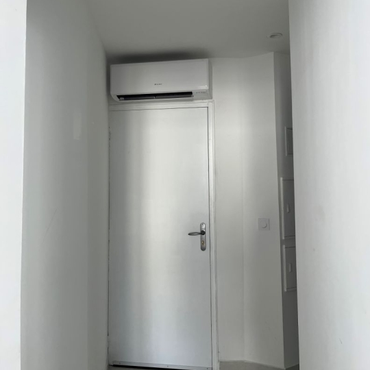  Annonces LANGUEDOC : Apartment | NIMES (30000) | 33 m2 | 531 € 