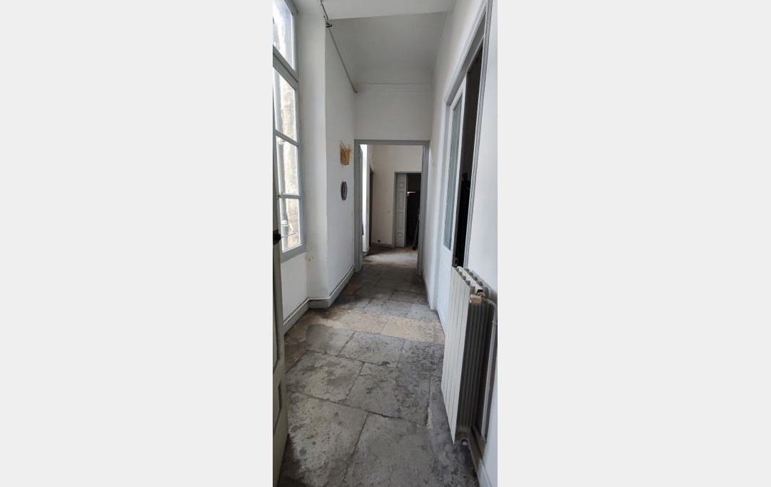 Annonces LANGUEDOC : Apartment | NIMES (30000) | 156 m2 | 1 100 € 