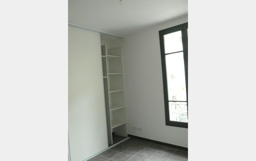 Annonces LANGUEDOC : Apartment | NIMES (30900) | 59 m2 | 596 € 