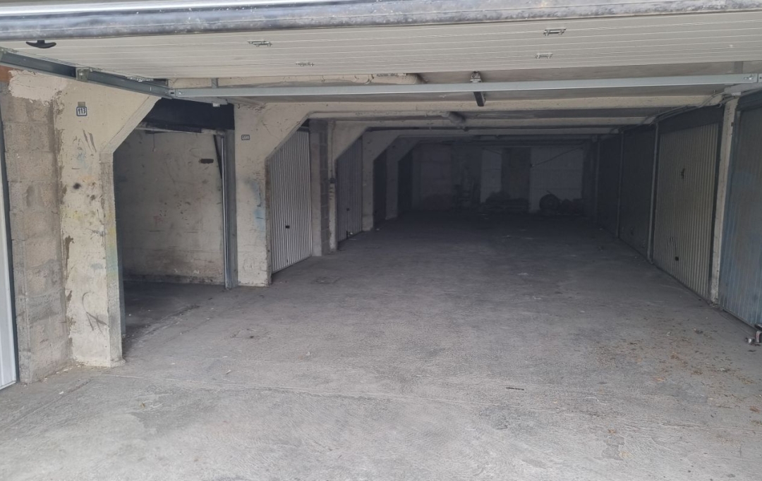 Annonces LANGUEDOC : Garage / Parking | MONTPELLIER (34000) | 12 m2 | 90 € 