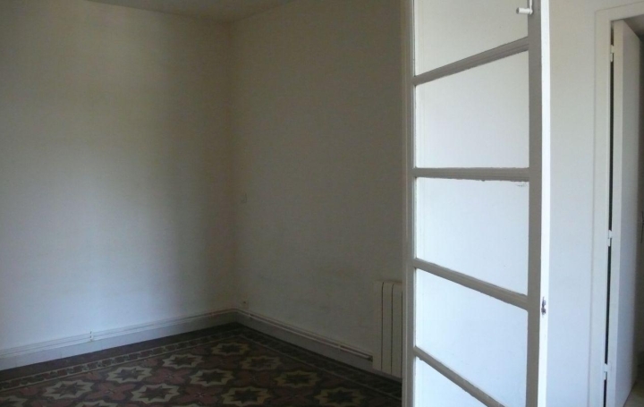  Annonces LANGUEDOC Apartment | NIMES (30900) | 37 m2 | 362 € 