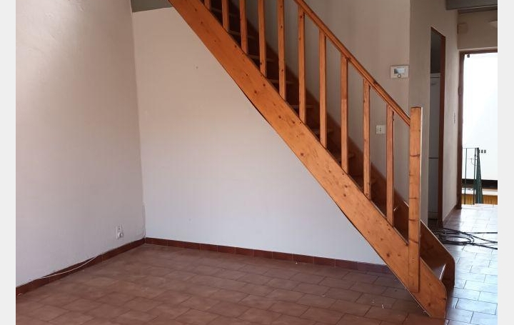  Annonces LANGUEDOC Apartment | NIMES (30000) | 36 m2 | 517 € 